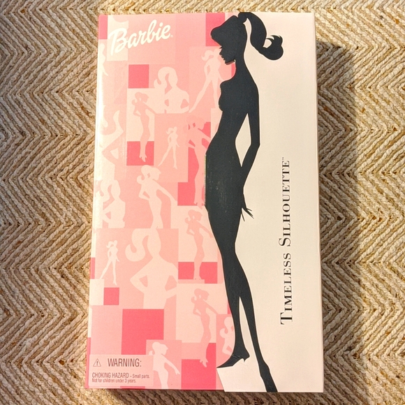 Vintage 2000 Barbie Timeless Silhouette New in Box - Picture 3 of 5